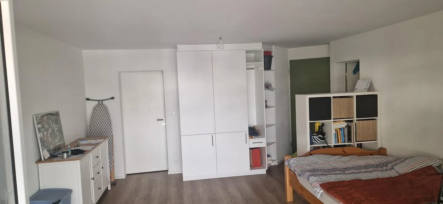 Appartamento moderno con balcone spazioso - Foto 6 di 9