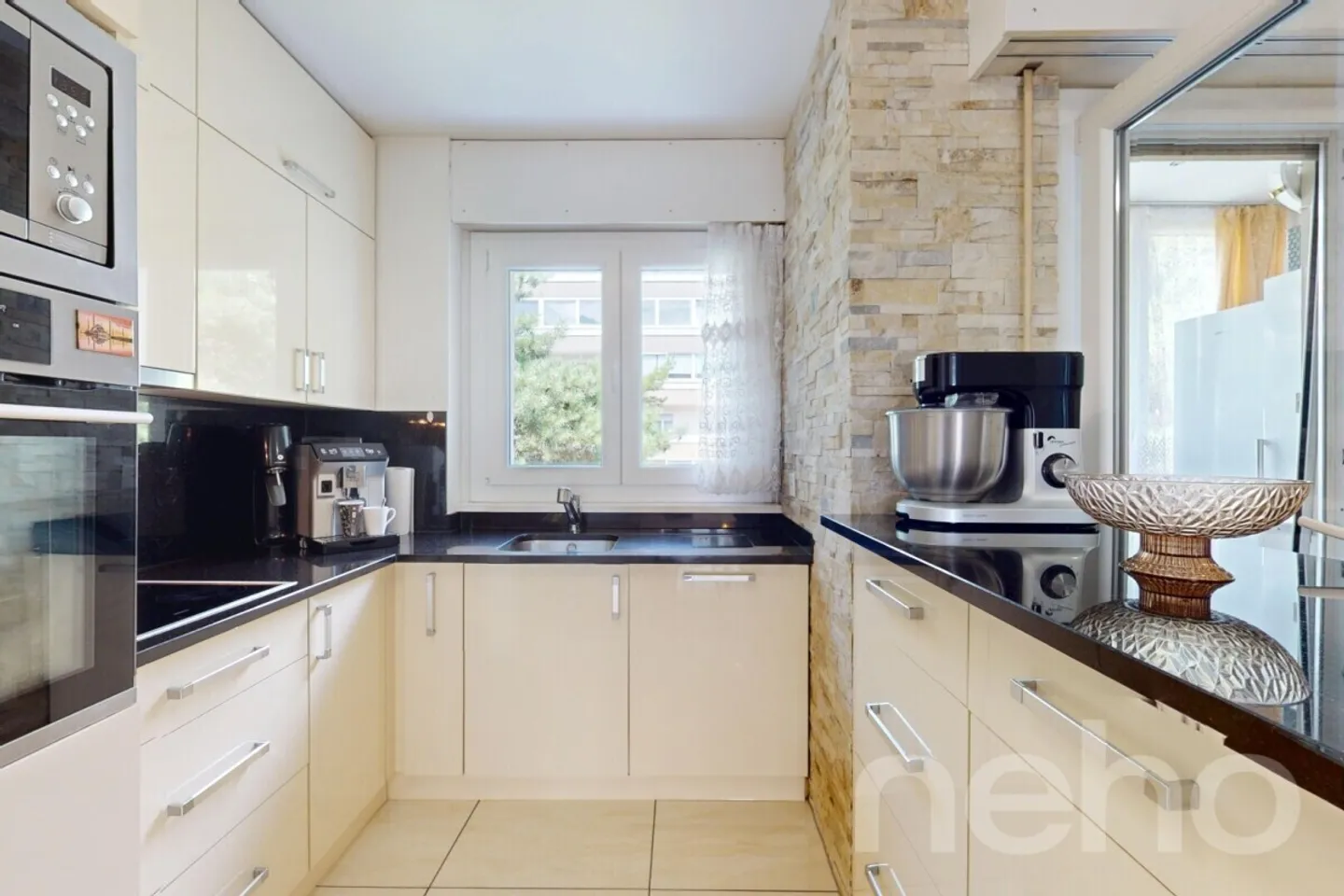 Conthey - Spacious 5.5 rooms and two parking spaces - Photo 2 of 13