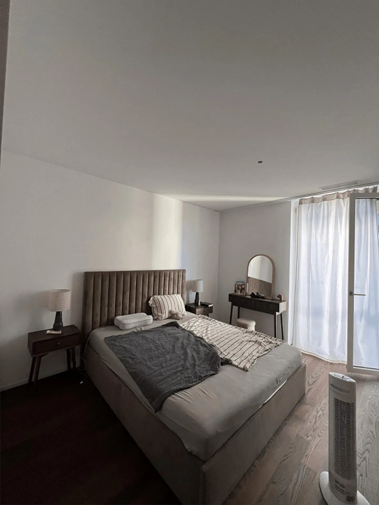 Appartement moderne de 2,5 pièces dans le quartier Glasi à Bülach - Photo 3 sur 9