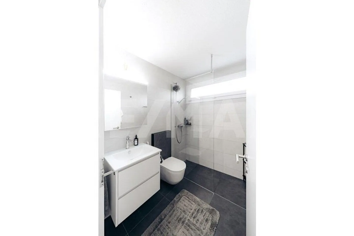 Renovated Apartment in Kloten - Photo 5 of 13