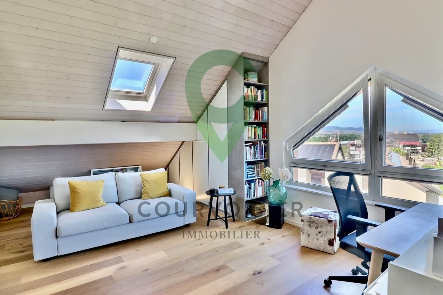 Comfortable duplex in the attic with charm and unobstructed view near Nyon - Photo 9 of 11