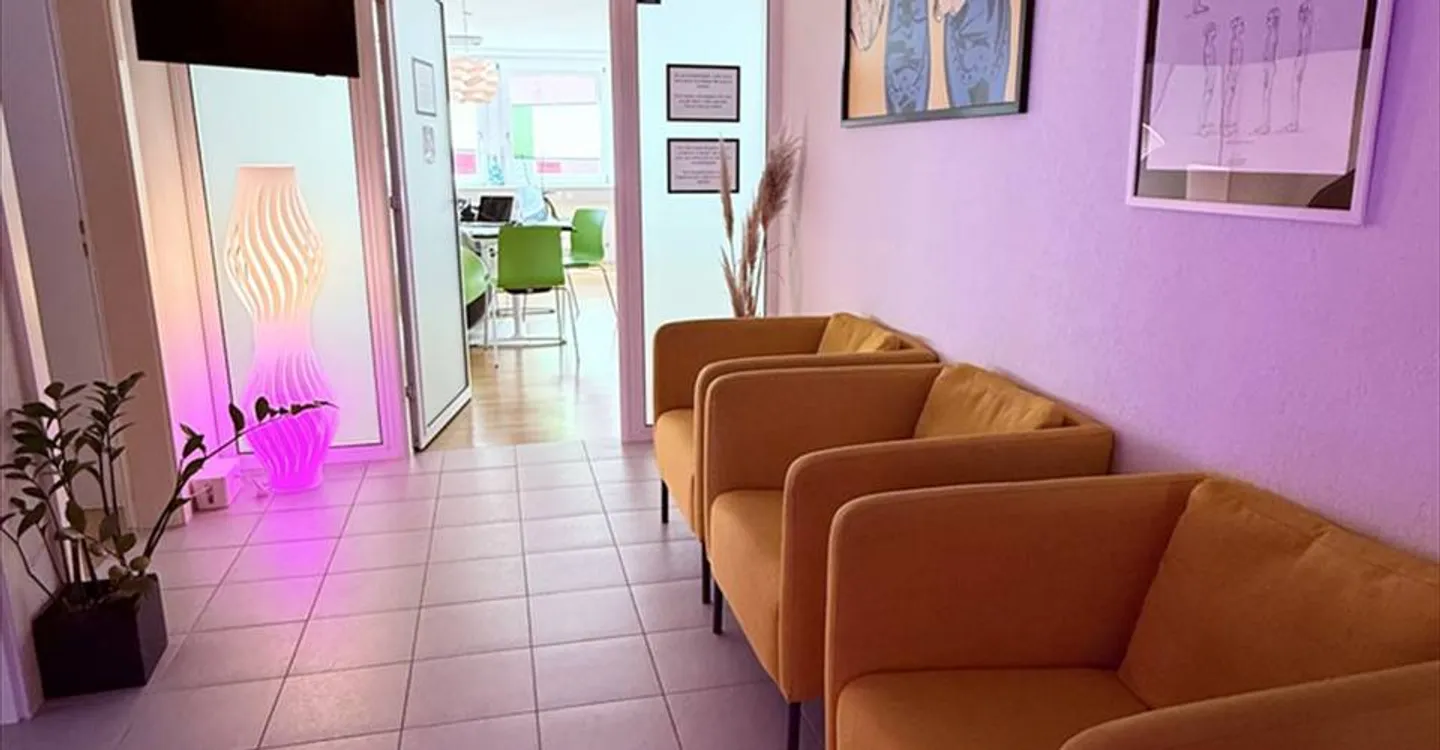 Spazio ufficio in affitto - Foto 1 di 10