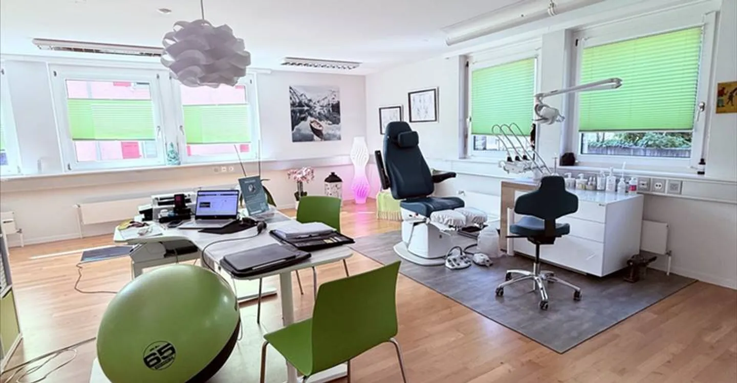 Spazio ufficio in affitto - Foto 2 di 10