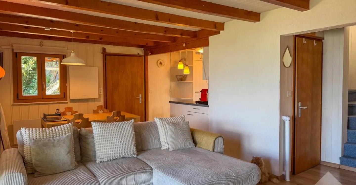 Charming 4.5-room chalet, bucolic location - Photo 9 of 12