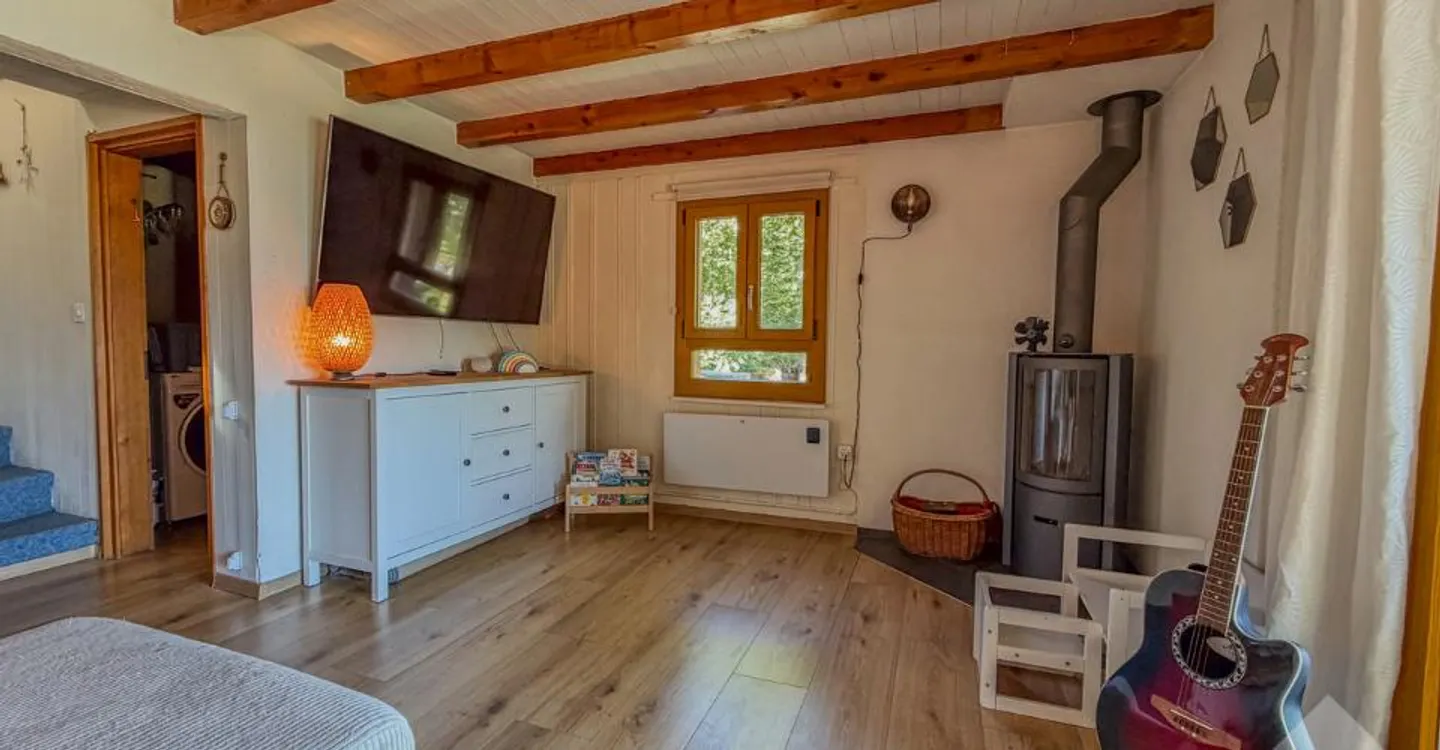 Charming 4.5-room chalet, bucolic location - Photo 10 of 12