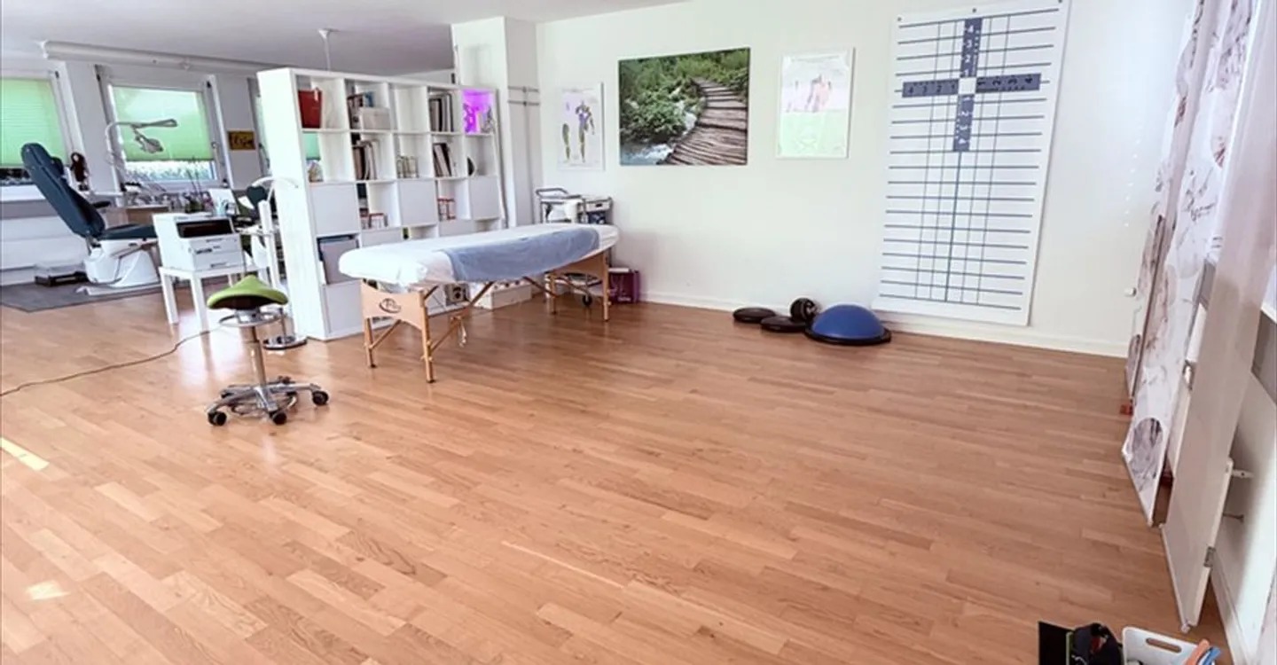 Spazio ufficio in affitto - Foto 7 di 10