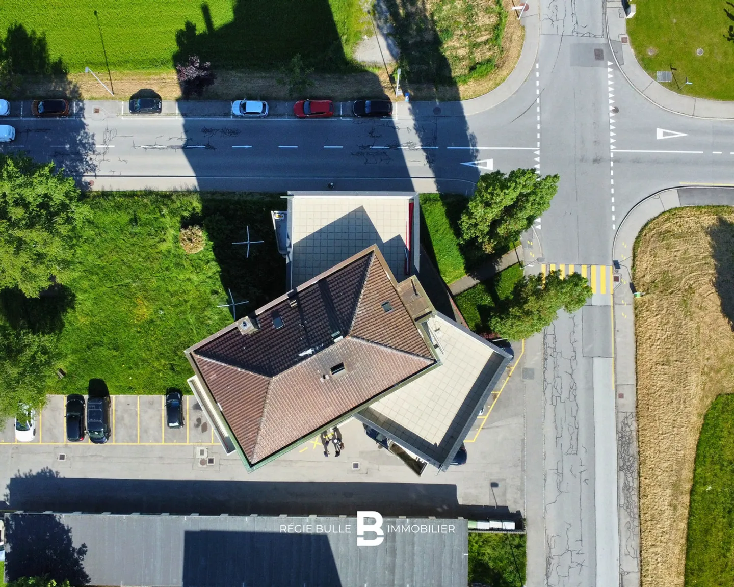 ROMONT - Prächtiges 3.5-Zimmer-Wohnung mit hochwertiger Ausstattung renoviert - Foto 7 von 8