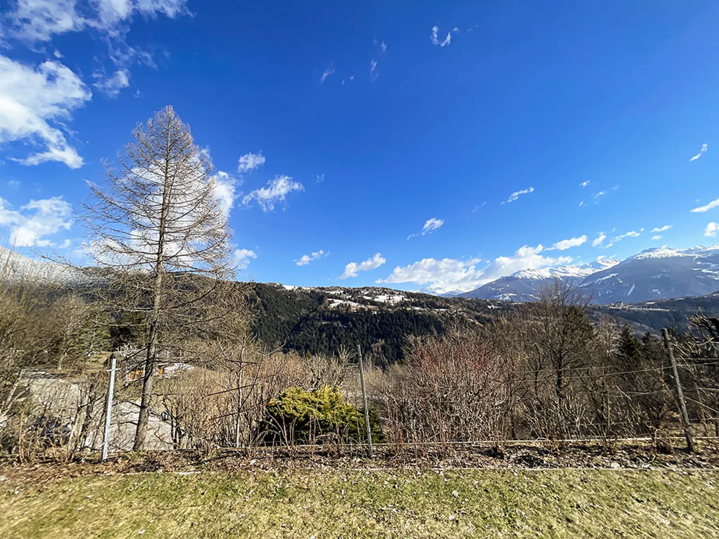 4.5 Room House - Photo 1 of 3