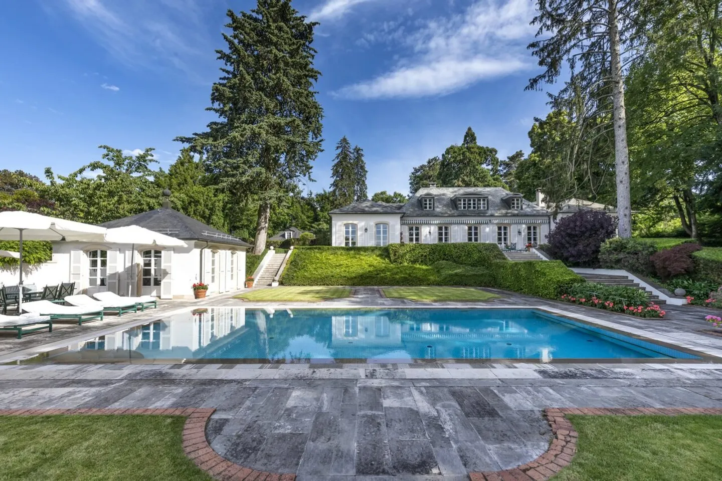 Prestigiosa Casa Padronale a Vandoeuvres con vista sul lago - Foto 1 di 2