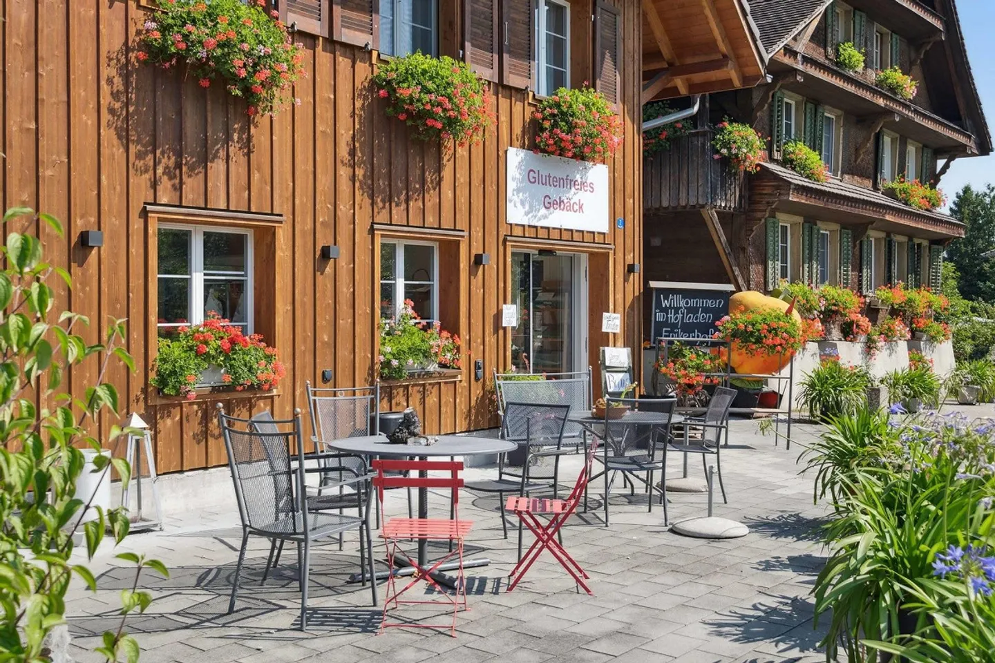 WHERE RUSTIC CHARM MEETS GREAT POTENTIAL - Photo 5 of 5