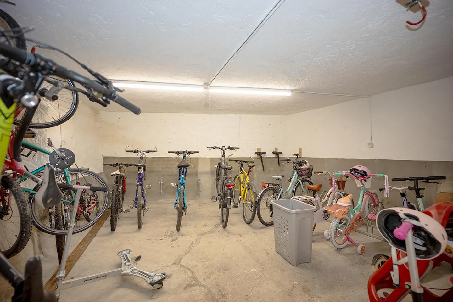 Solid investment with attractive returns - Photo 11 of 12