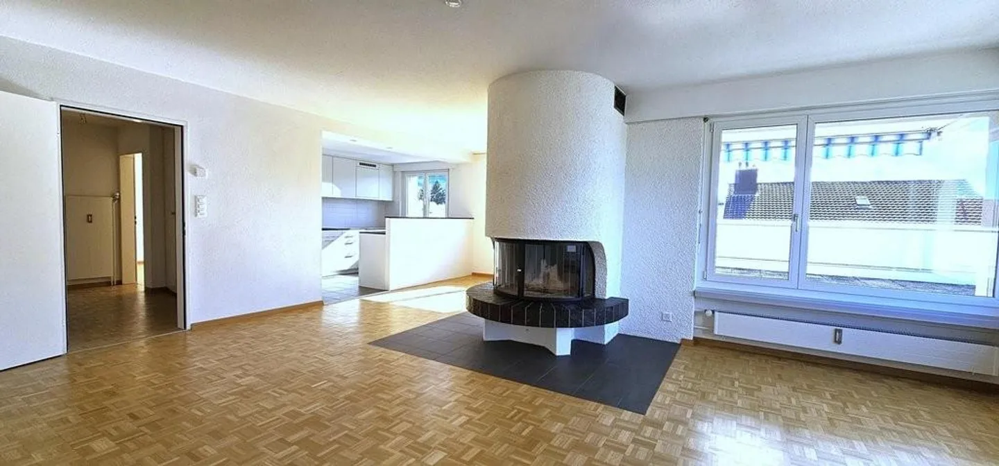 Attikawohnung mit grosszügiger Dachterrasse - Foto 4 von 9