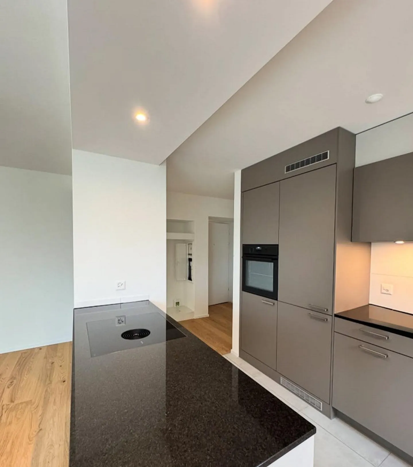 Modern 2.5-room apartment in popular Zurichberg - Photo 4 of 7