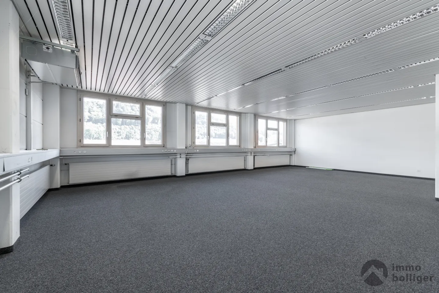 Espace commercial facilement accessible à louer à Oberentfelden - 70 m² - Photo 1 sur 7