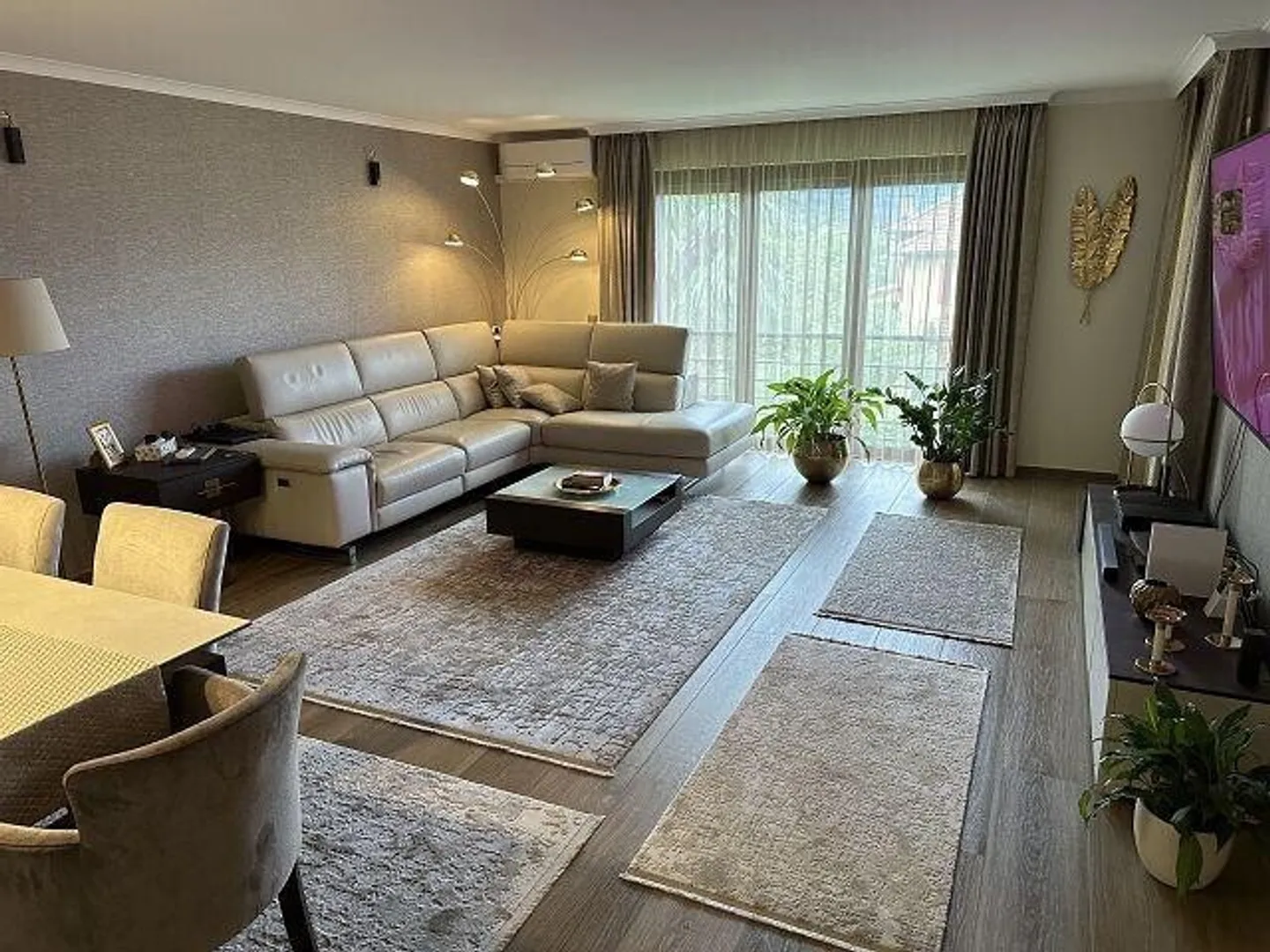 Luxurious Duplex Apartment in Camorino - Photo 2 of 13