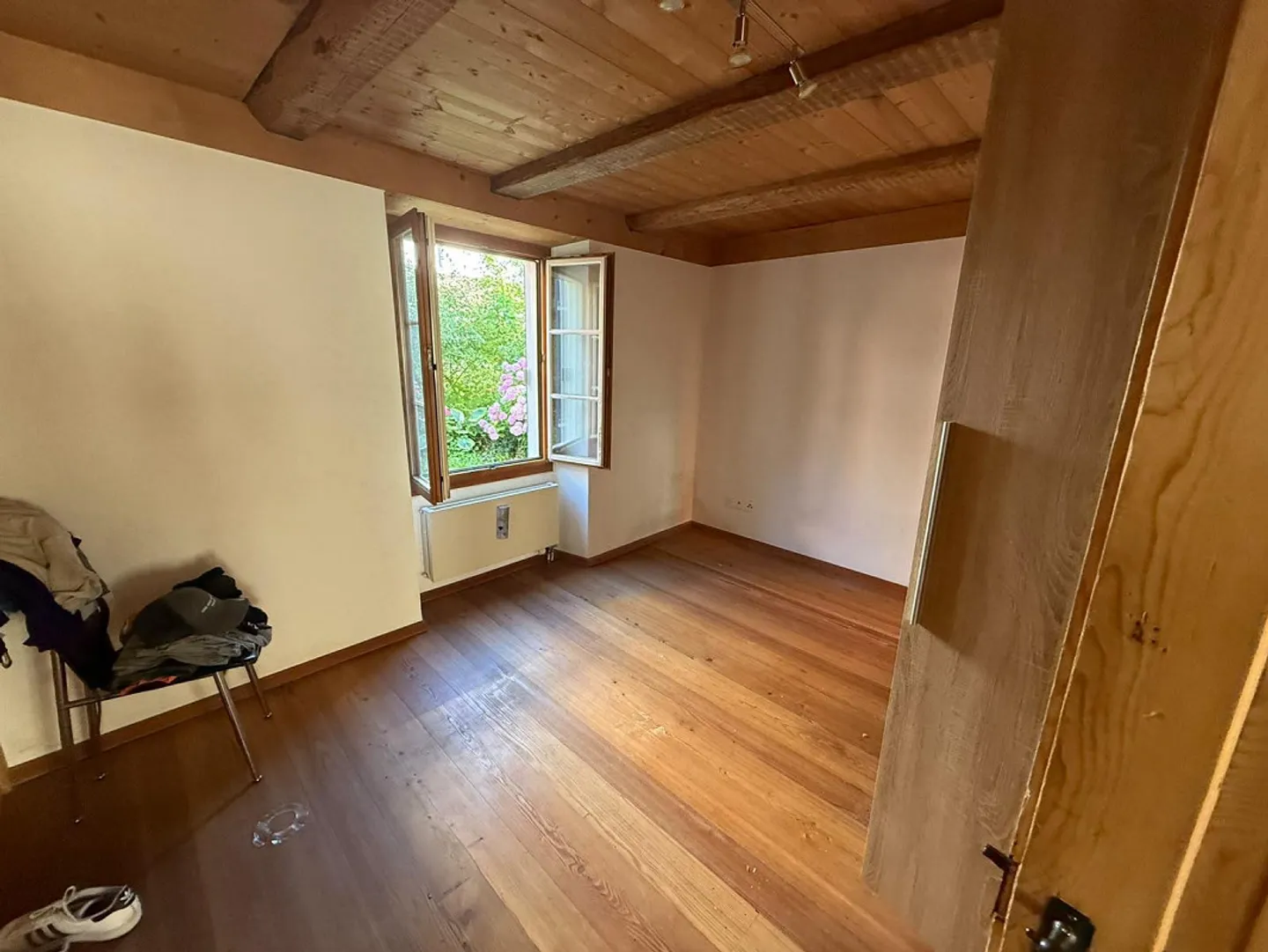 Appartement abordable de 2 pièces au rez-de-chaussée - Photo 3 sur 8