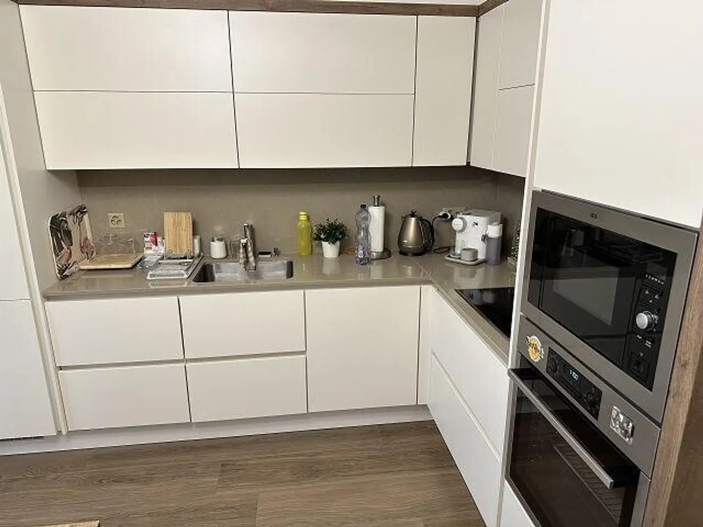 Luxurious Duplex Apartment in Camorino - Photo 7 of 13