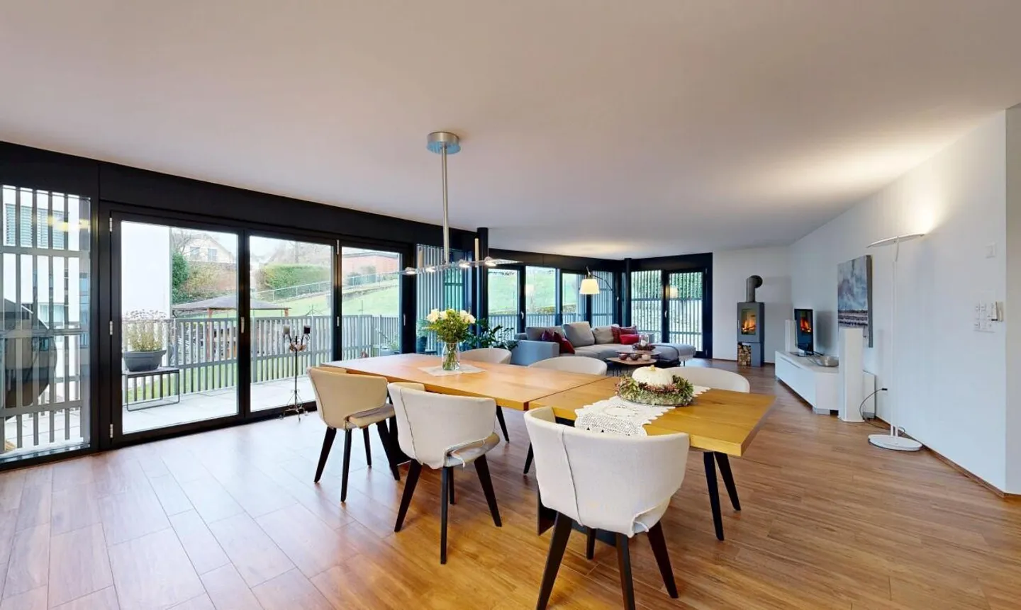 Modern and spacious 4.5-room apartment with Swedish stove - Photo 2 of 11