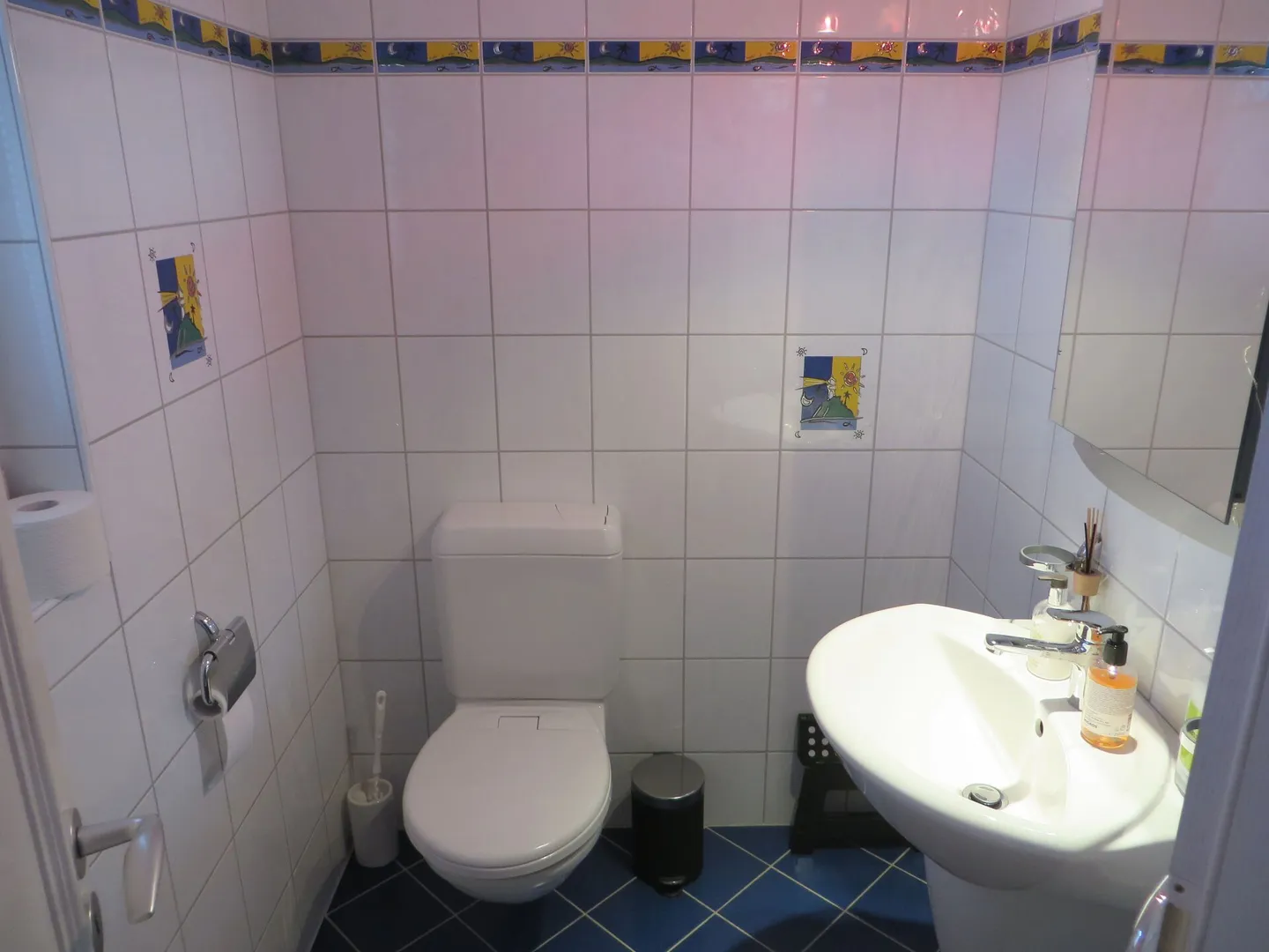 Casa bifamiliare ben curata in un tranquillo quartiere residenziale - Foto 15 di 17