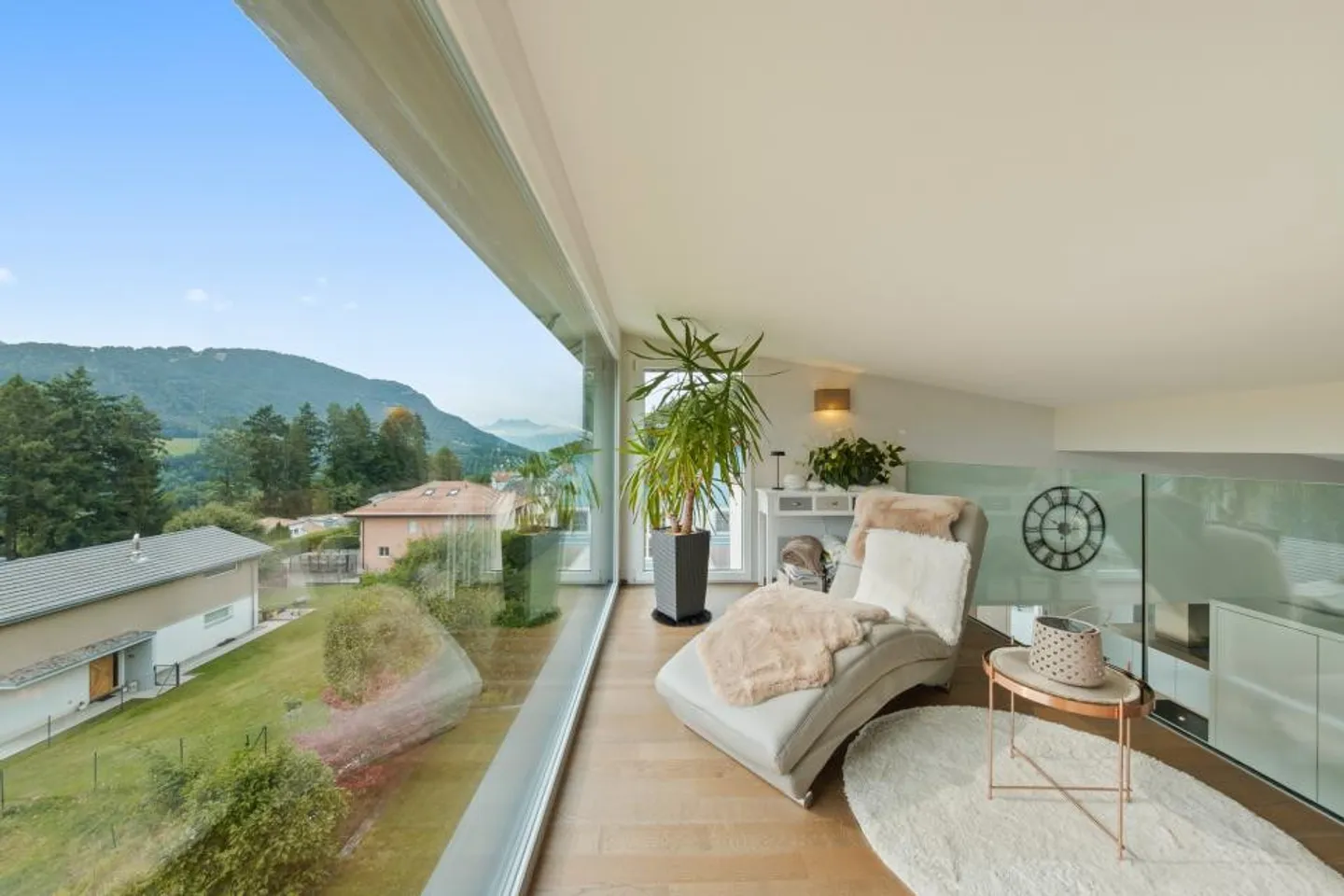 Villa 6.5 rooms - Photo 2 of 11