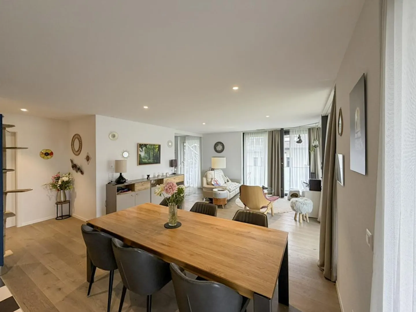 Appartement moderne avec véranda - Photo 2 sur 14