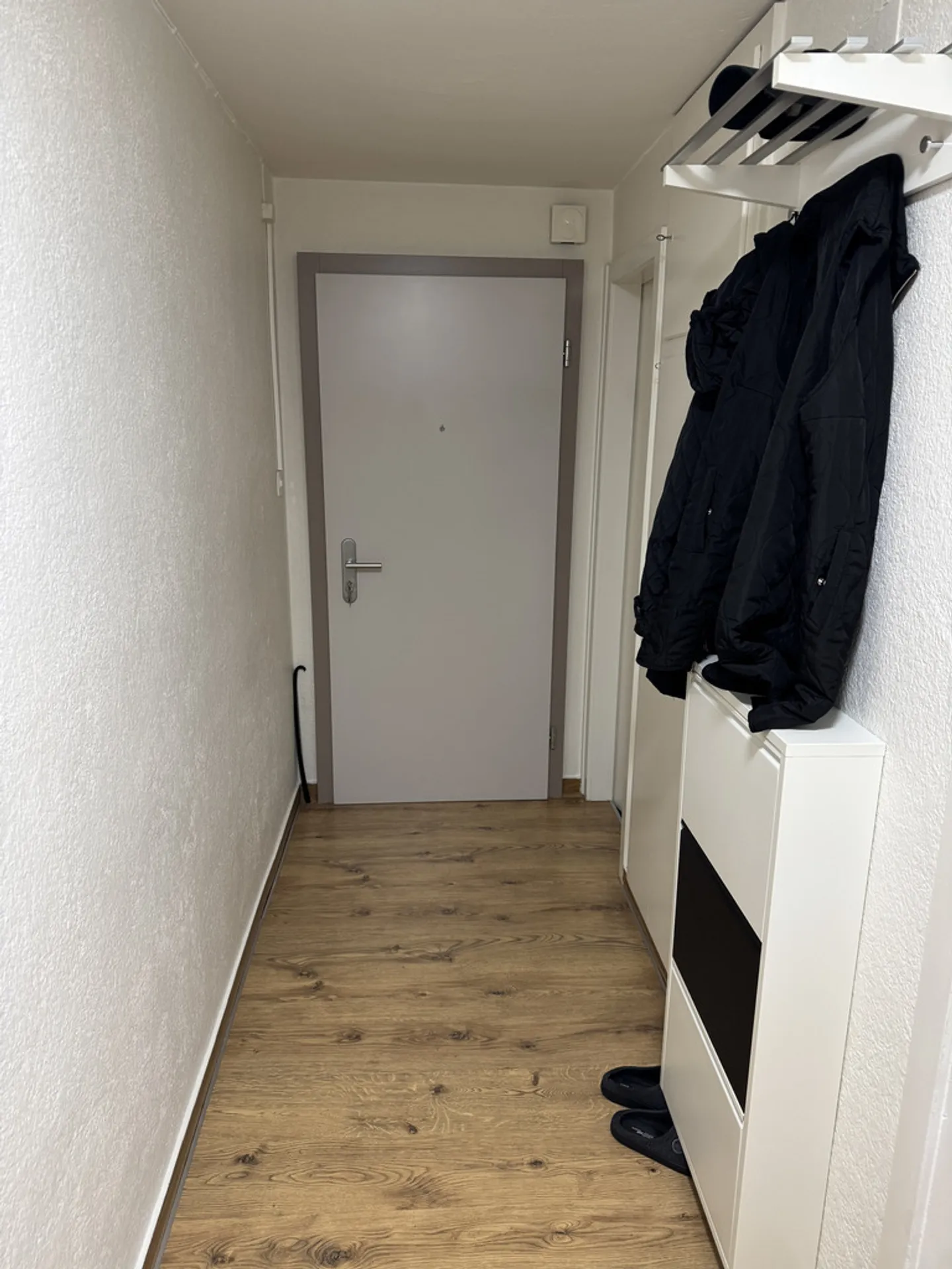 Charming 4-room apartment on the raised ground floor with a view of the Pilatus - Photo 2 of 9