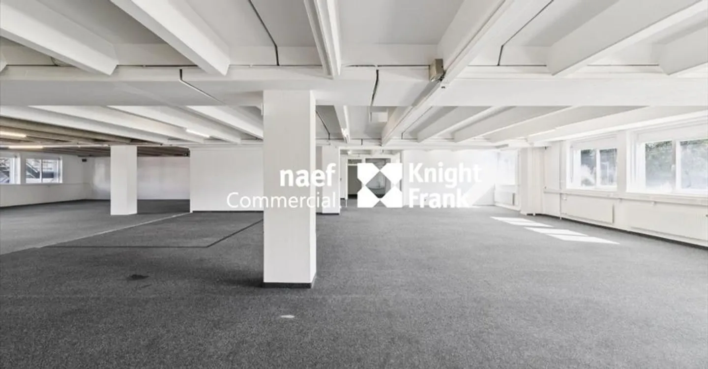 Office space for rent - Photo 1 of 8