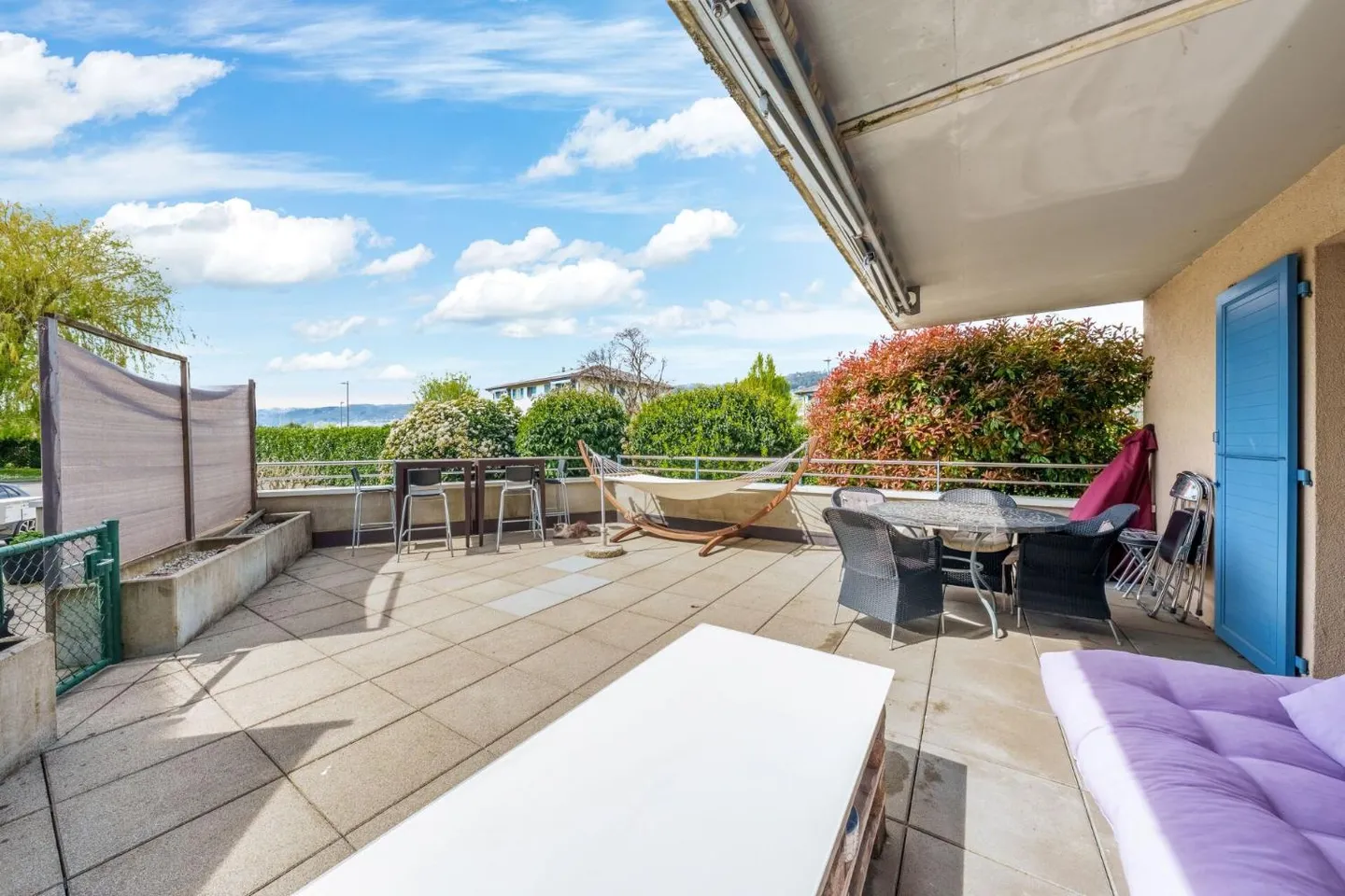 Spacious Apartment with Garden - Photo 1 of 13