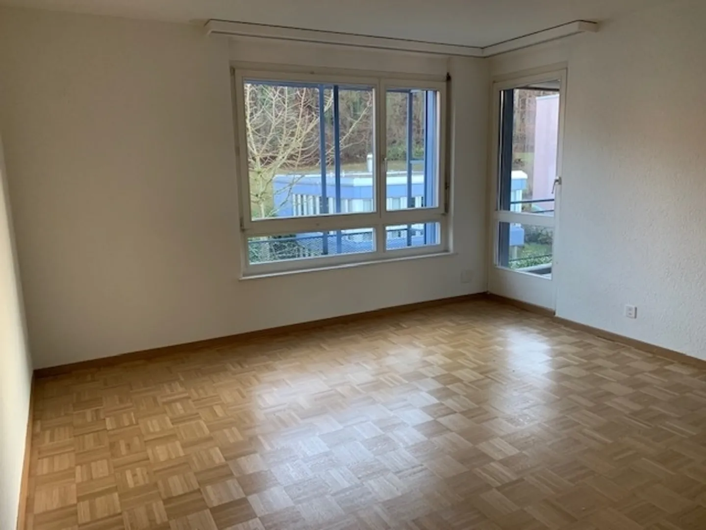 Appartamento giardino 4,5 locali in posizione tranquilla a Bubendorf - Foto 6 di 11