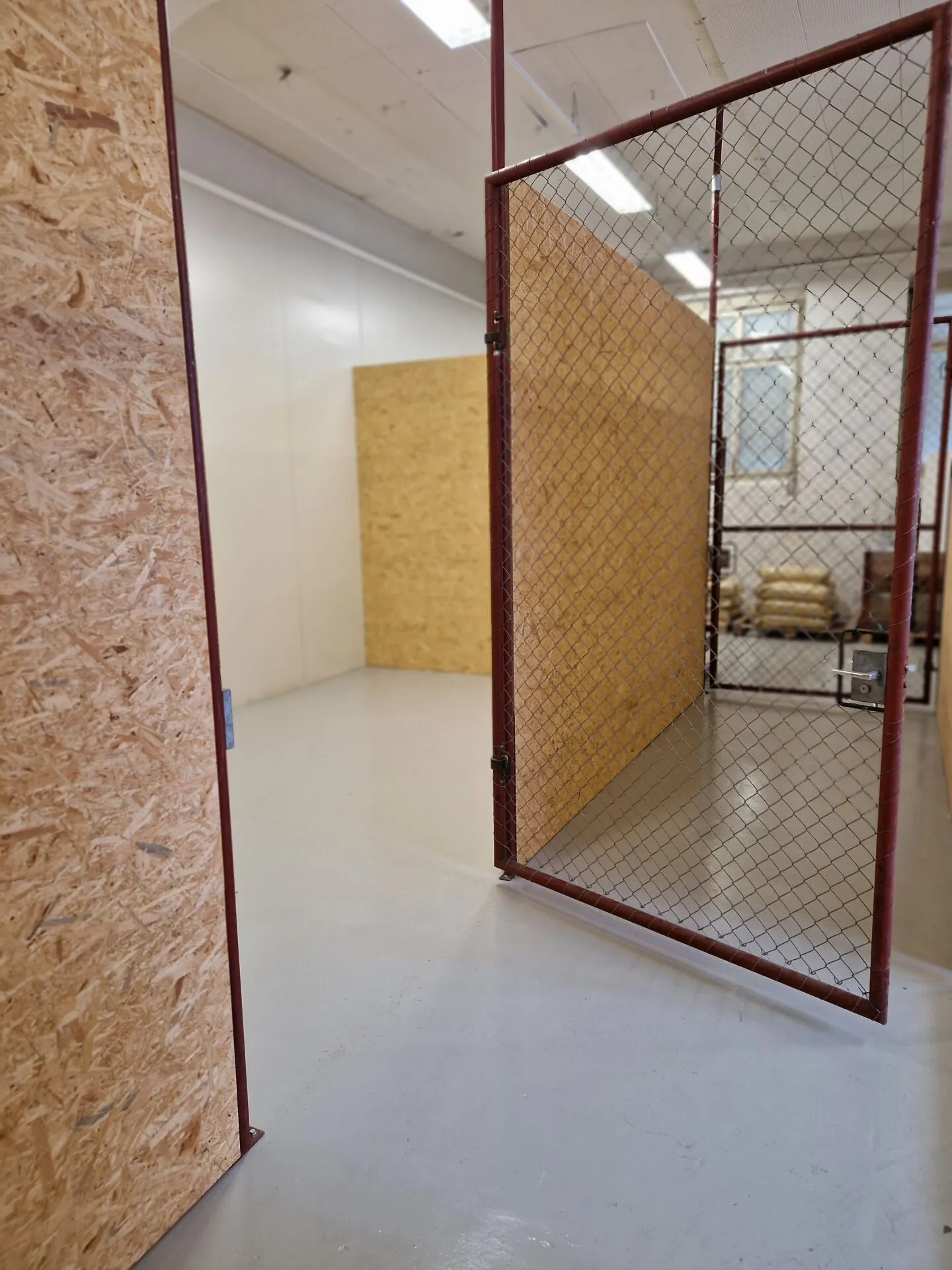 Entrepôt 25 m2 - Photo 2 sur 4