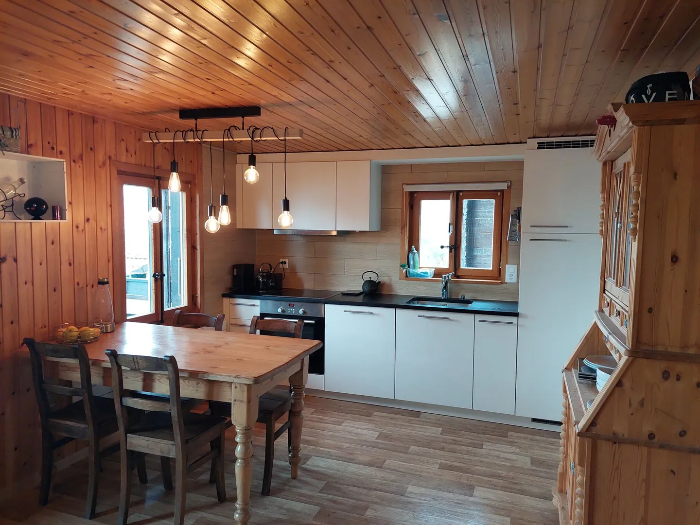 Charmante und geräumige 3,5-Zimmer-Wohnung - Foto 2 von 13