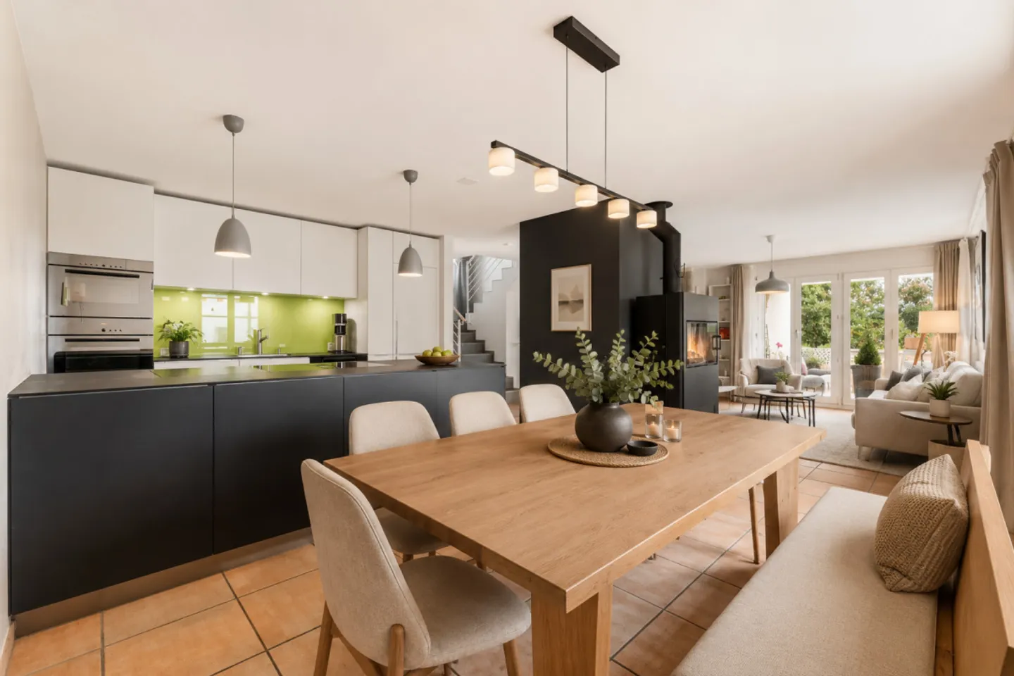 Above the rooftops of Speicher: Light-flooded maisonette with plenty of space and tranquility - Photo 2 of 14