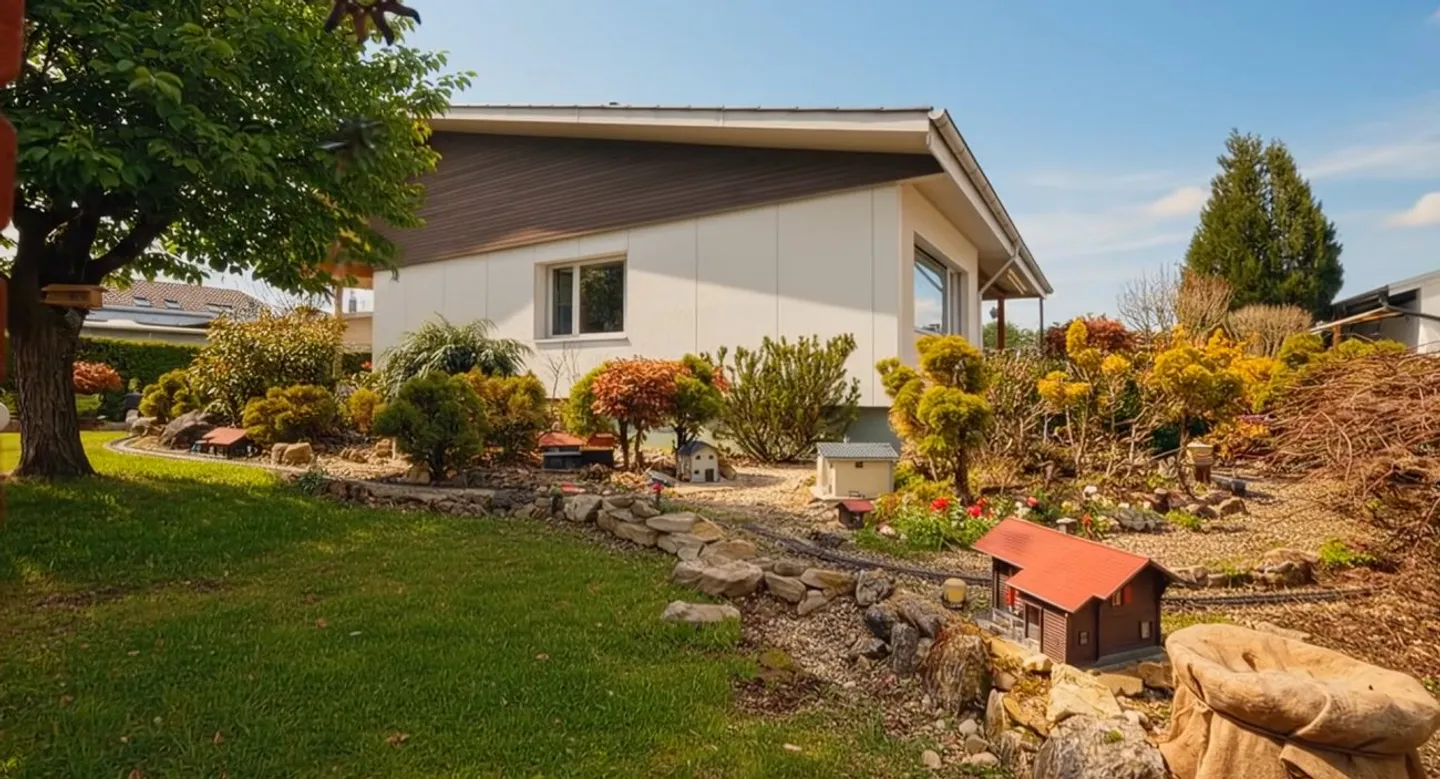 Modernized 6.5-room single-family house with plenty of outdoor space in Niederbipp - Photo 2 of 13