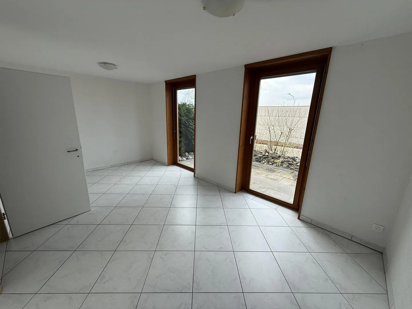 Casa a schiera di 4,5 locali con giardino, balconi e posto auto sotterraneo - Foto 7 di 15