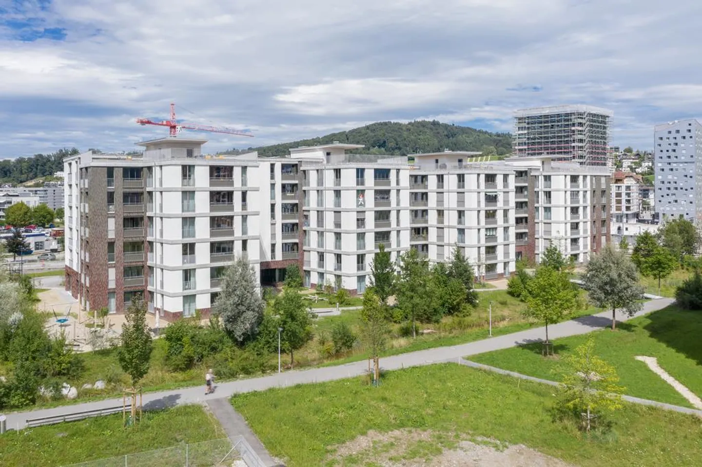 Vie urbaine avec d'excellentes connexions de transport - Photo 1 sur 11