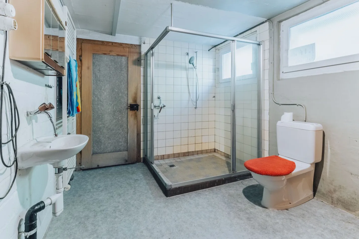 Charming single-family house with garden and lots of potential in Melchnau - Photo 16 of 17