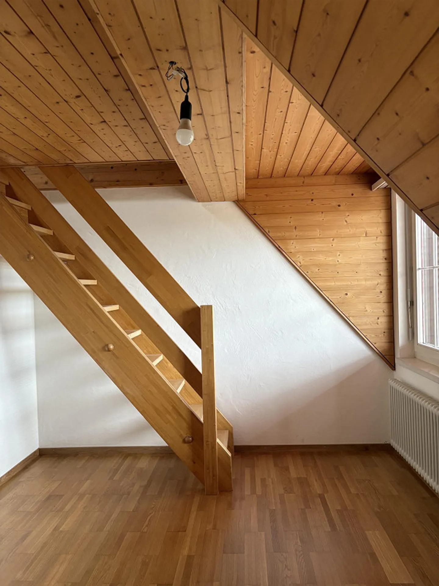 Appartement sous les combles lumineux, charmant et rénové de 5 1/2 pièces - Photo 15 sur 22