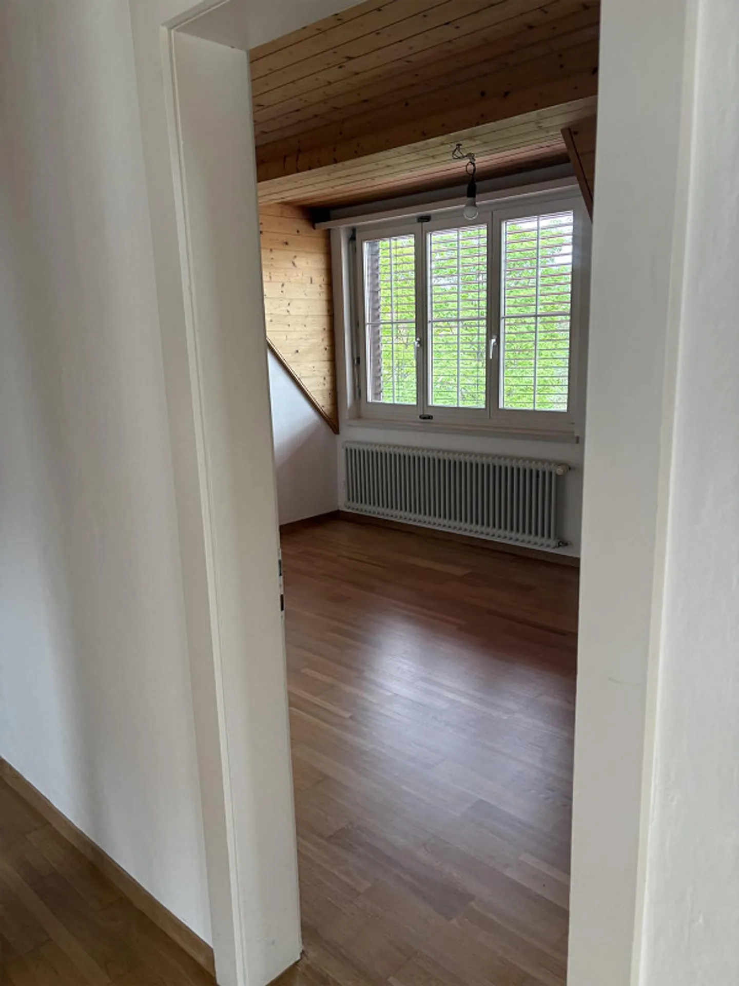 Appartement sous les combles lumineux, charmant et rénové de 5 1/2 pièces - Photo 16 sur 22