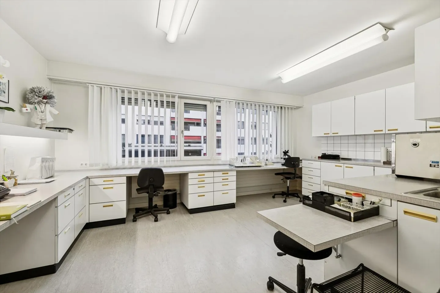 Practice, Therapy or Office in the Trend District Gundeldingen, Basel – 187 m² - Photo 2 of 11