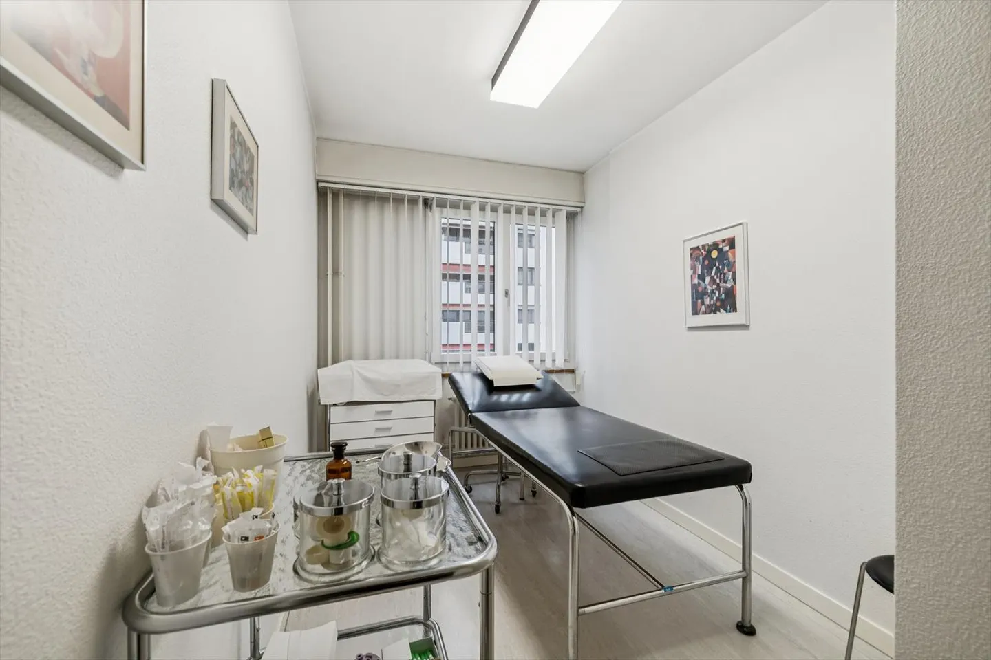 Practice, Therapy or Office in the Trend District Gundeldingen, Basel – 187 m² - Photo 3 of 11