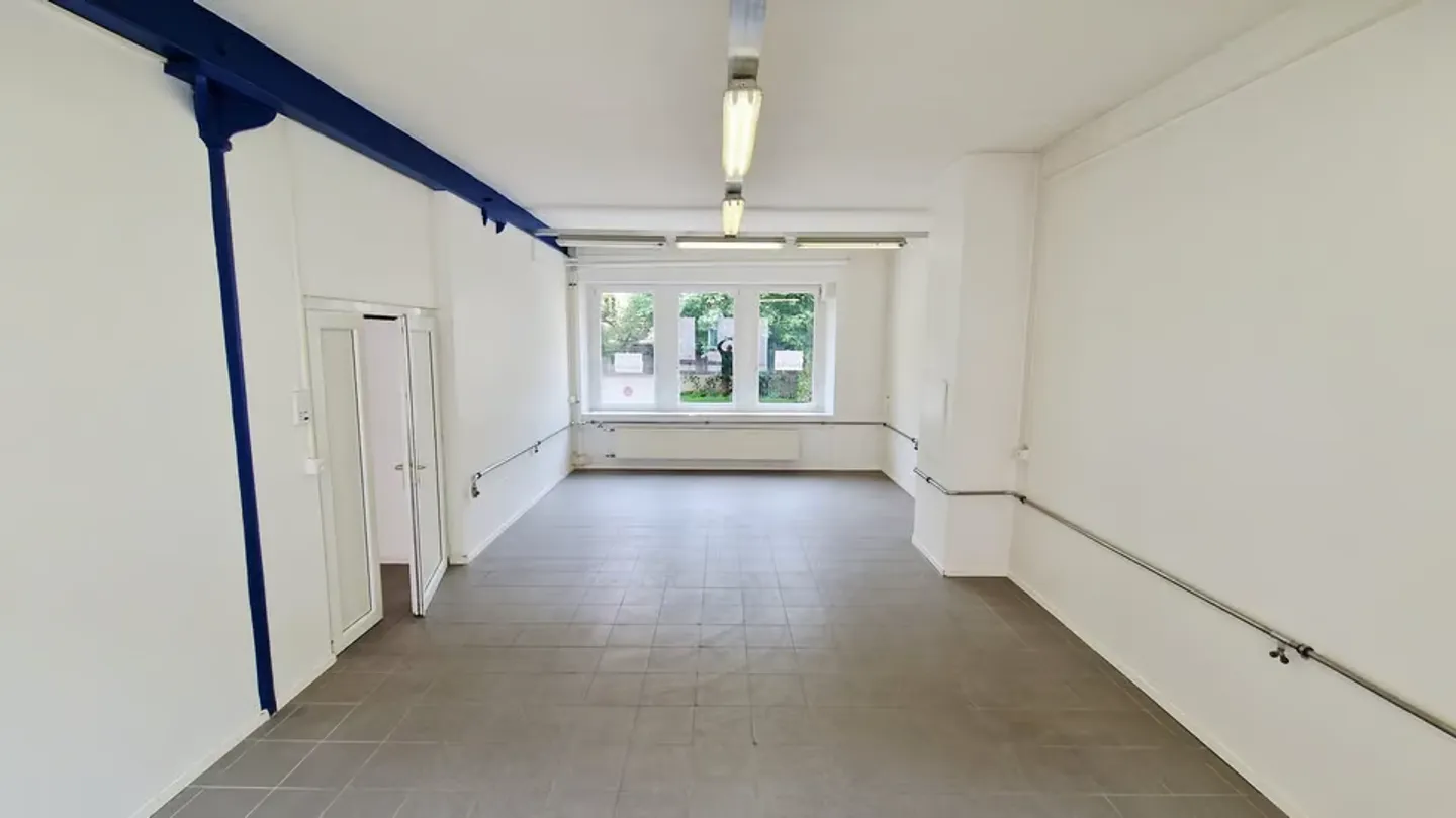 Industrial space / workshop for rent - Rue de la Serre, La Chaux-de-Fonds - Photo 5 of 6