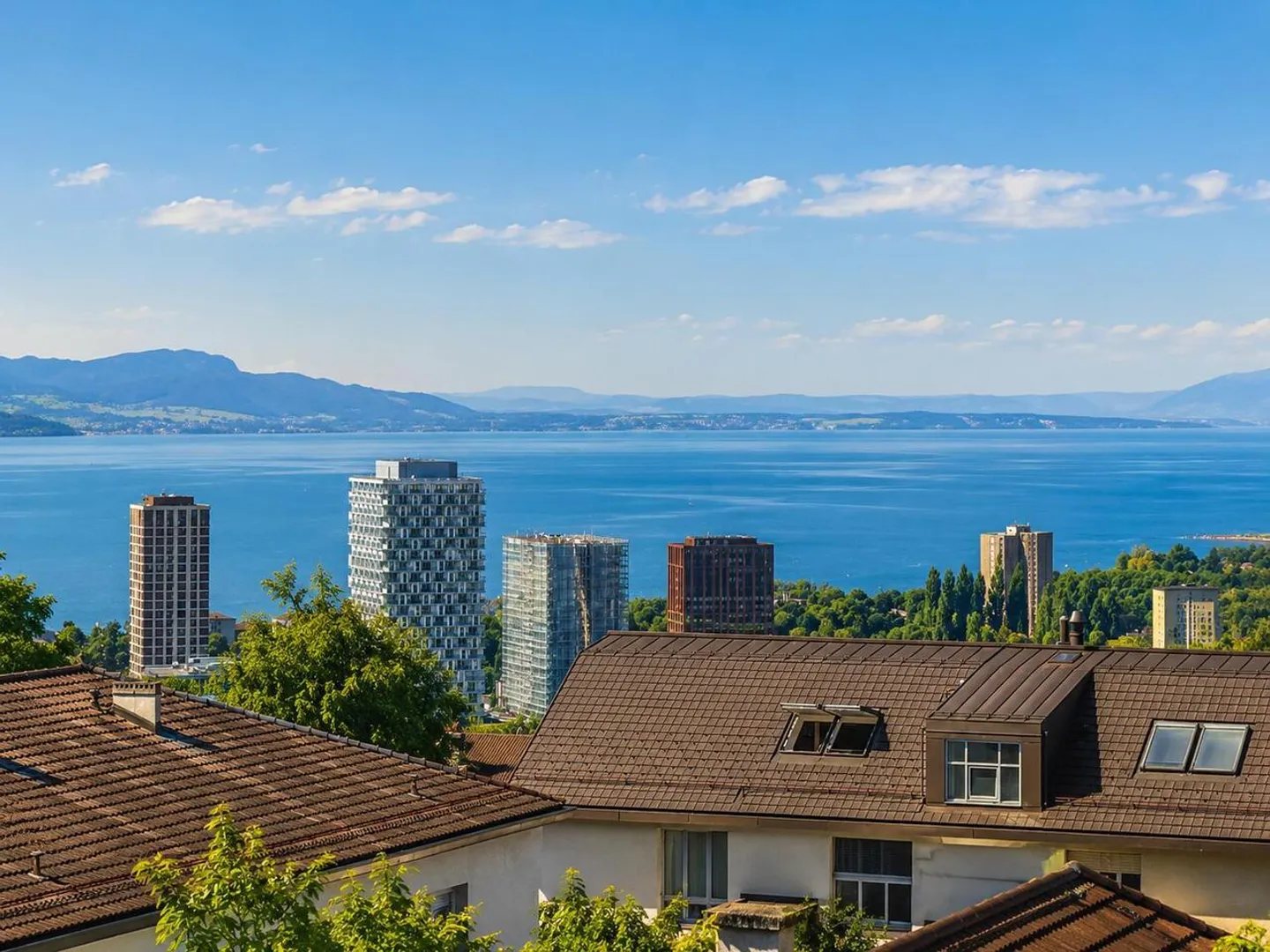 Bel appartement de 4.5 pièces
Grand balcon avec vue Lac  - Photo 8 of 14
