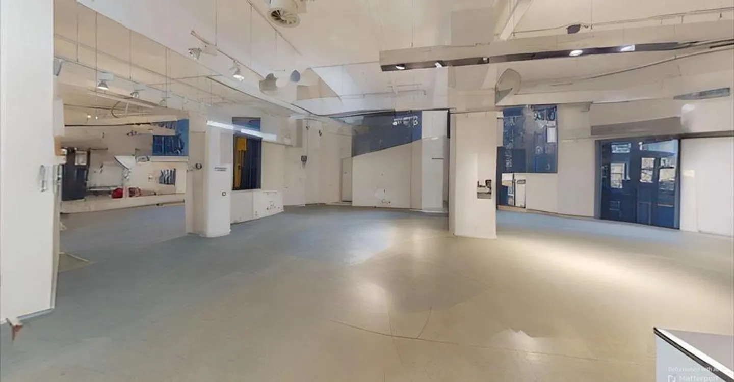 Negozio in affitto - Foto 2 di 10