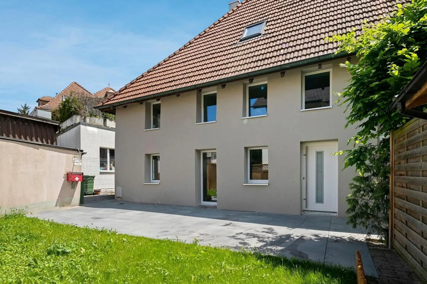 Charming 4.5-Room Semi-Detached House in Wohlen (AG) for Rent - Photo 1 of 10