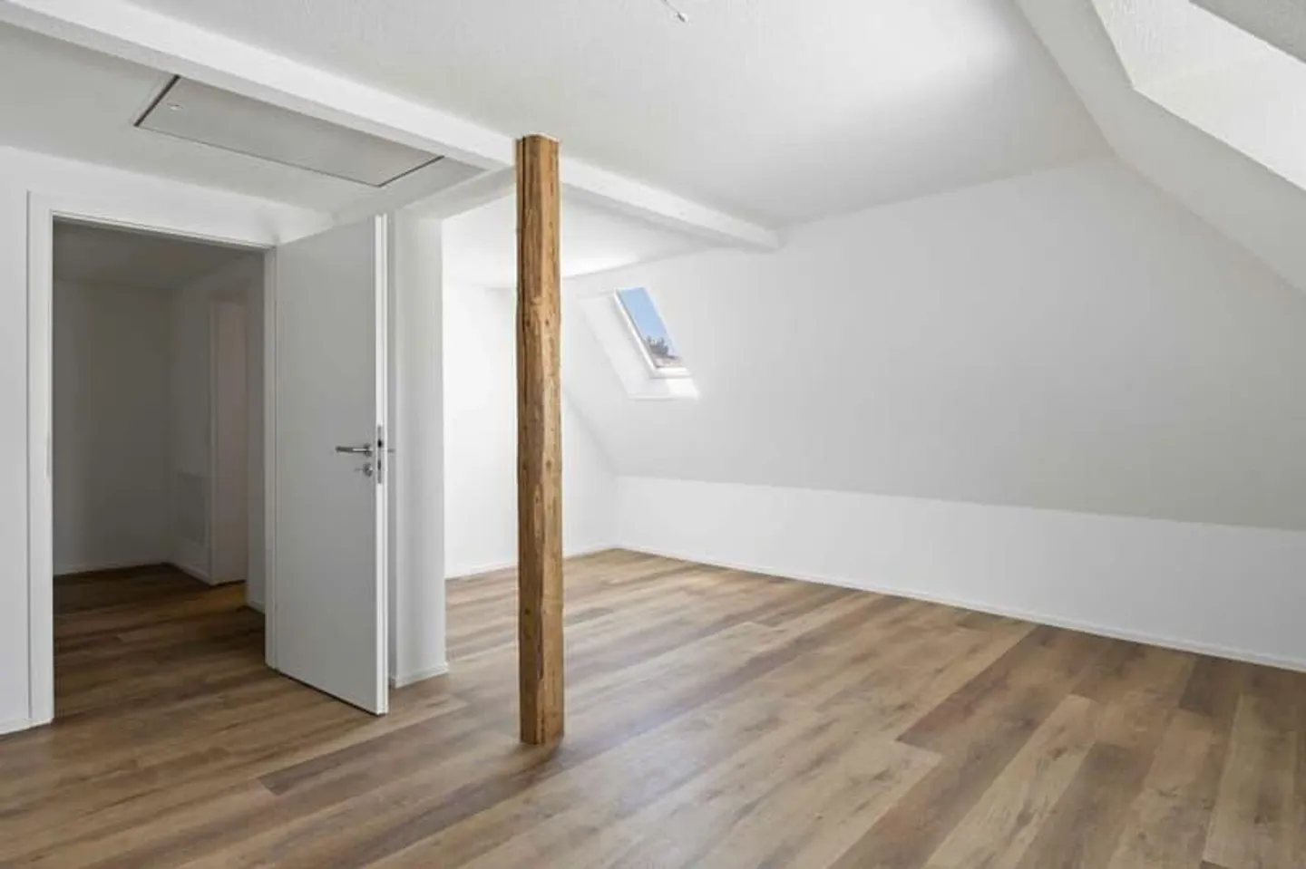 Charming 4.5-Room Semi-Detached House in Wohlen (AG) for Rent - Photo 7 of 10