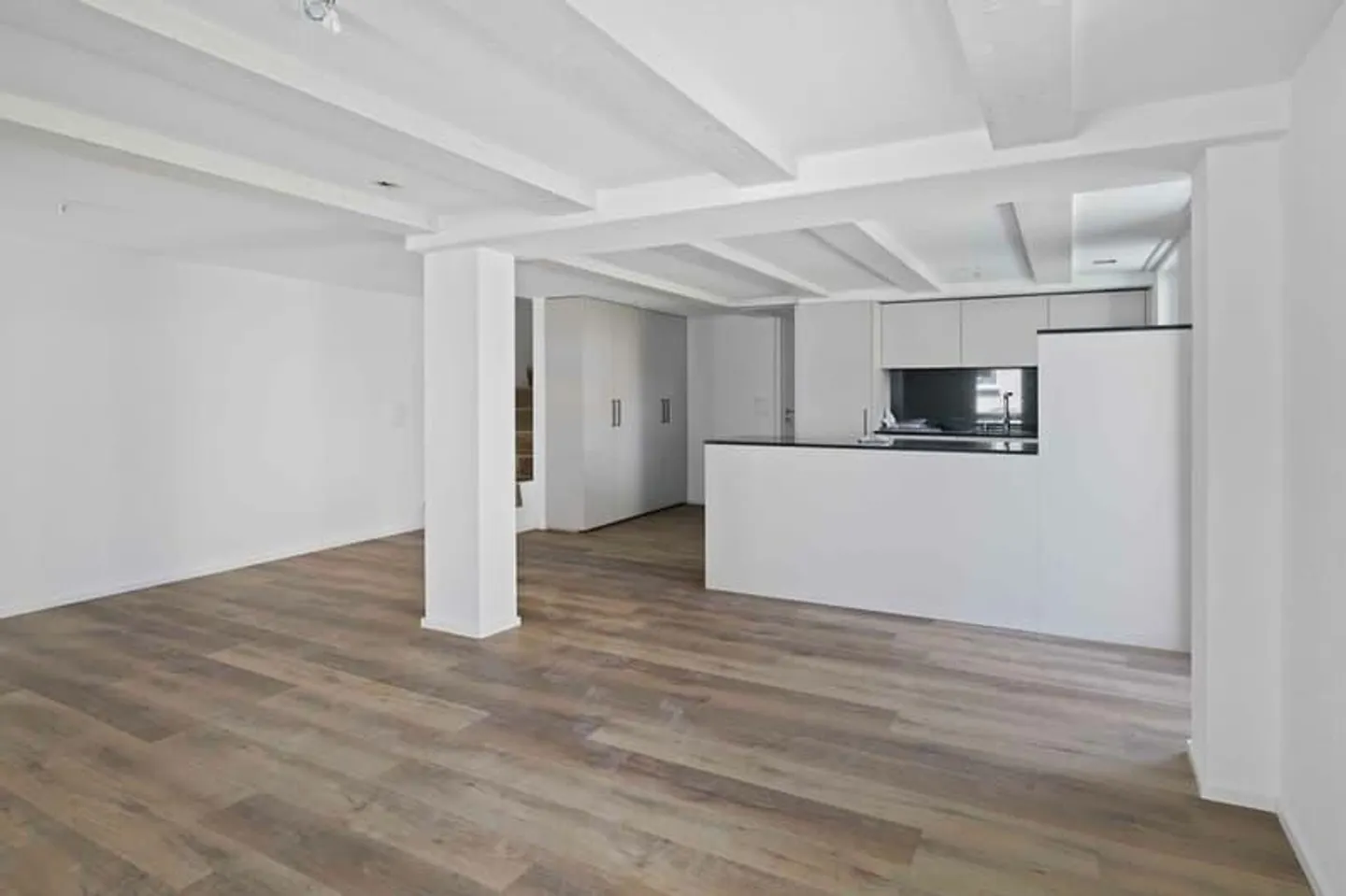 Charming 4.5-Room Semi-Detached House in Wohlen (AG) for Rent - Photo 3 of 10