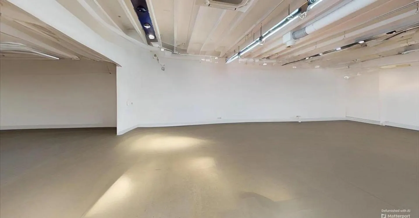 Negozio in affitto - Foto 4 di 10