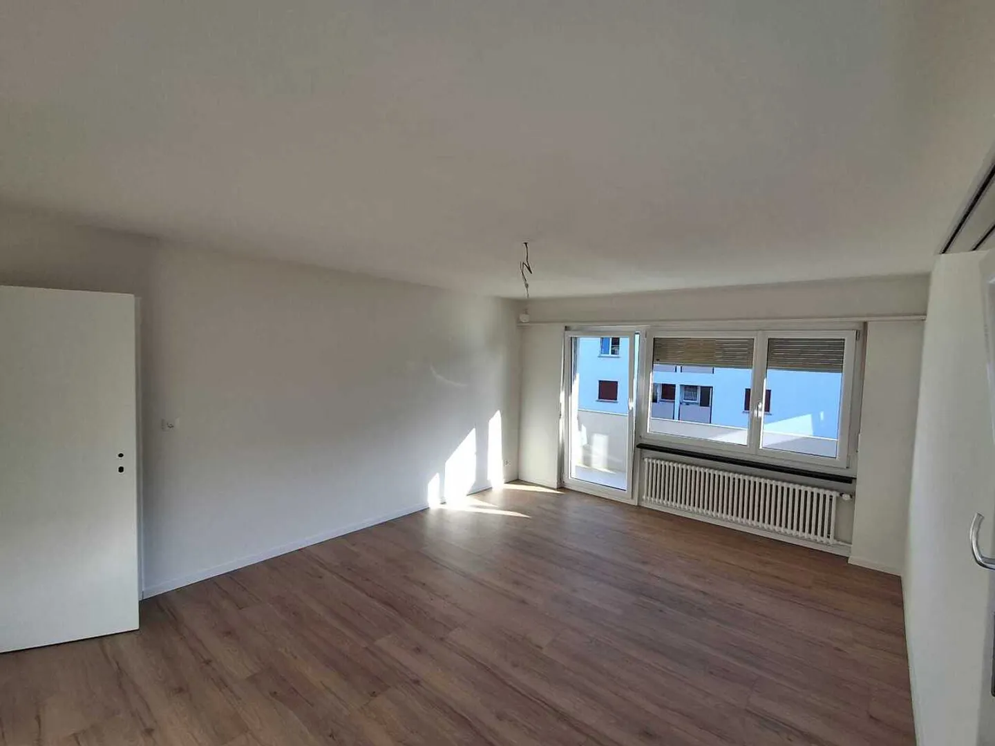 Appartement rénové avec balcon dans un emplacement ensoleillé - Photo 1 sur 5