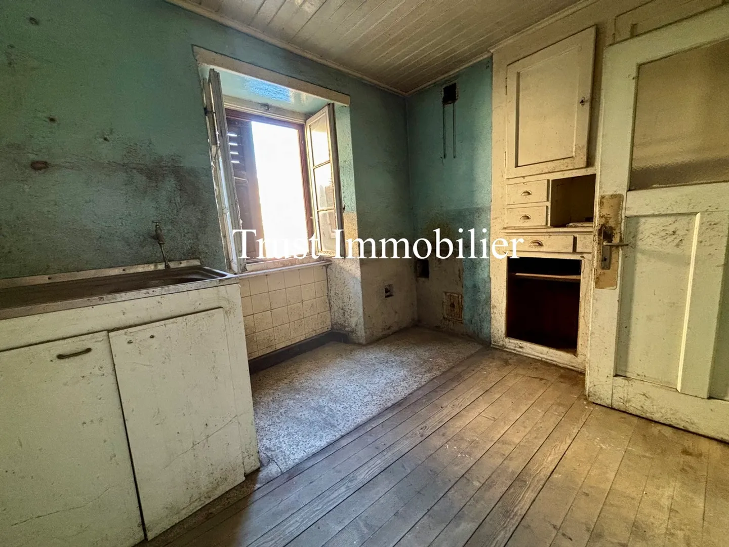 6003M-Riddes. Village house with great renovation potential - Photo 9 of 11