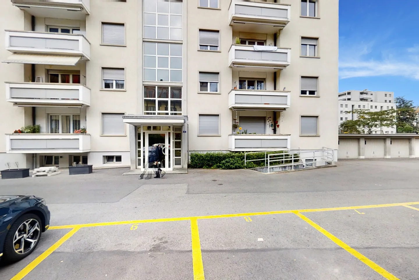 Parking space for rent! - Photo 2 of 2